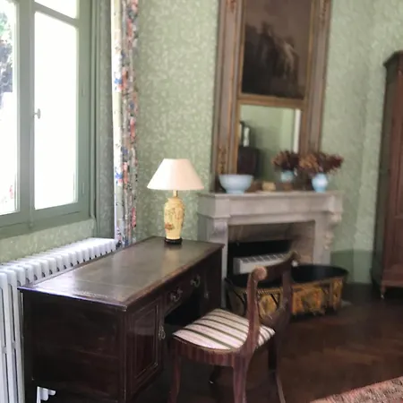 Chateau La Palue Guest house